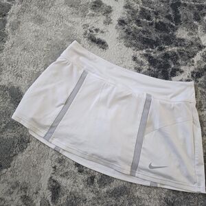 Nike Medium White and Gray Athletic Tennis Golf Mini Skirt Dri-fit